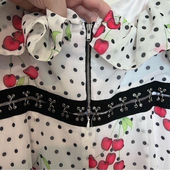 NWT NBD x REVOLVE Maraschino Cherry Print Romper Jumpsuit Size Large Hook Cutout - Picture 4 of 9